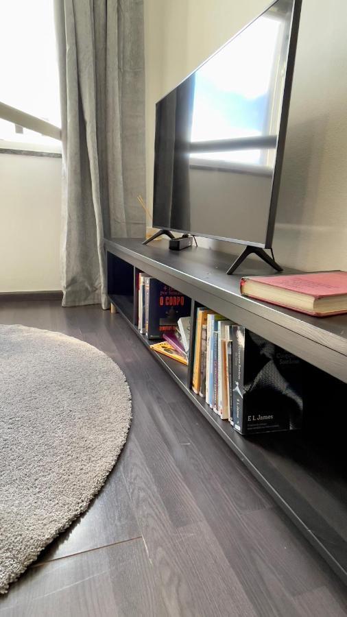 Apartamento T2 Com Terraco Grande Appartement Quarteira Buitenkant foto