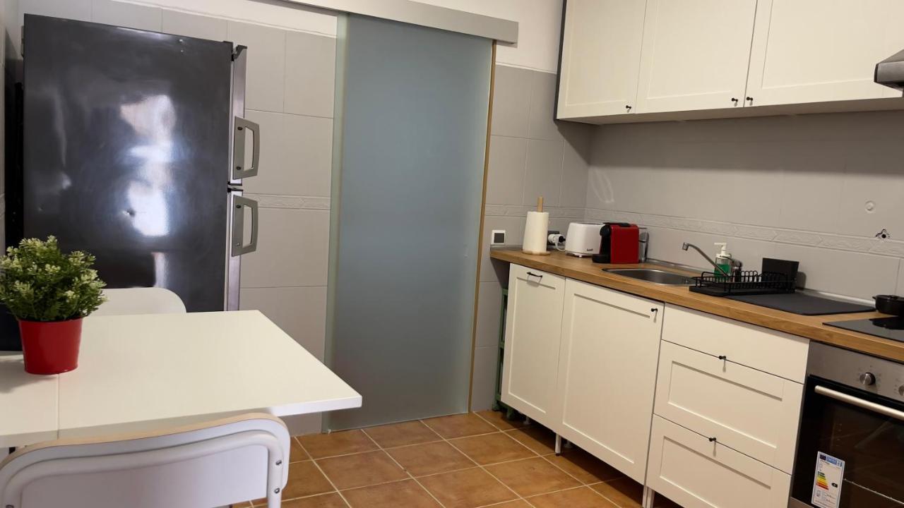 Apartamento T2 Com Terraco Grande Appartement Quarteira Buitenkant foto