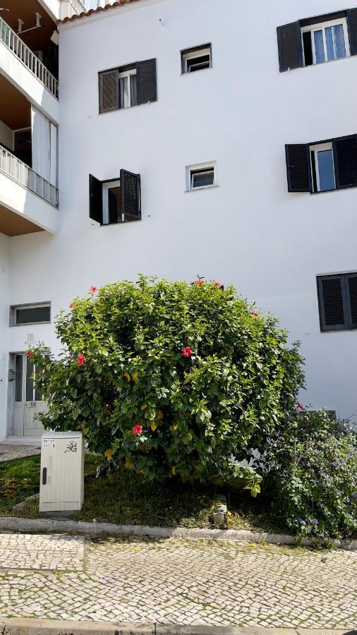 Apartamento T2 Com Terraco Grande Appartement Quarteira Buitenkant foto